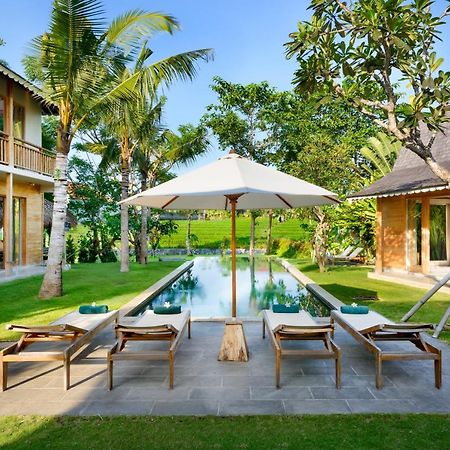Alea Estate Villa Kerobokan Buitenkant foto