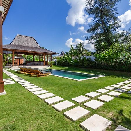 Alea Estate Villa Kerobokan Buitenkant foto
