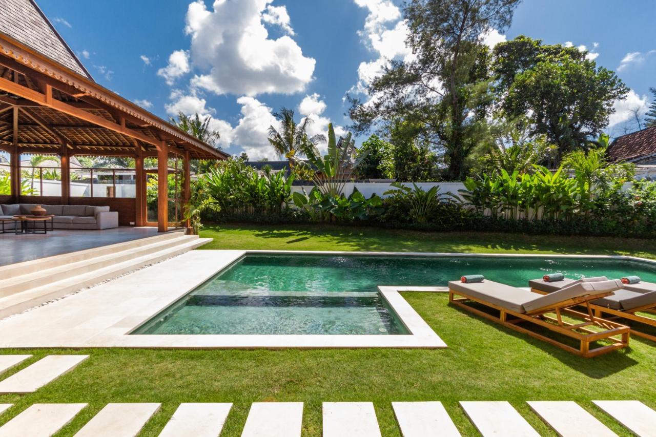 Alea Estate Villa Kerobokan Buitenkant foto